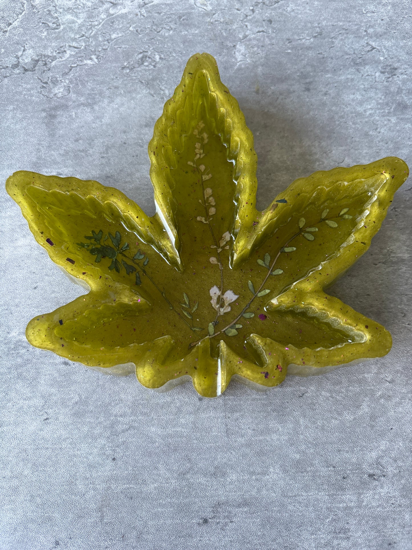 Green Maple Leaf Resin Ashtray/Jewelry Holder