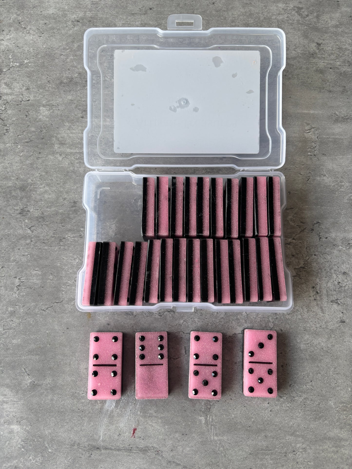 Pink & Black Dominoes Game