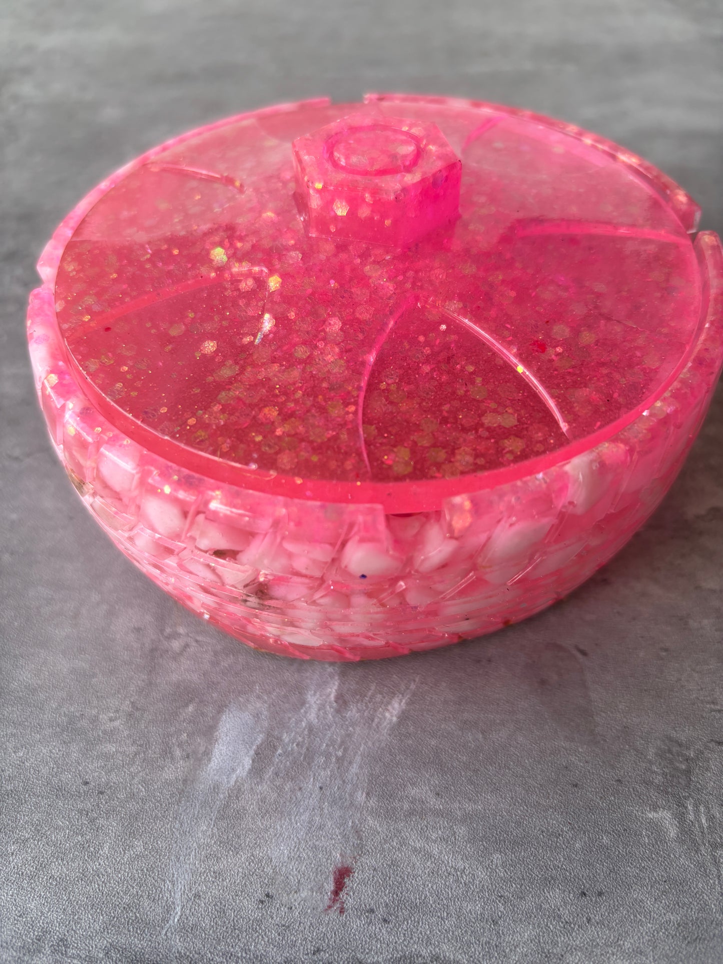 Glow In The Dark - Wheel Ashtray &amp; Jewelry Holder
