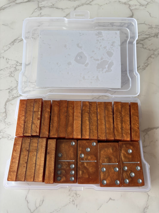 Classic Brown Resin Dominoes – 28 Pieces”